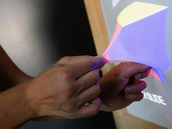 新型3D顯示技術(shù)，電影又能看又能摸