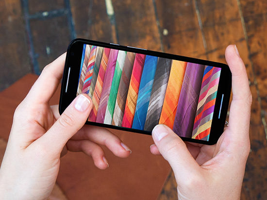 圖說 手機(jī)材質(zhì)大比拼!金屬 玻璃 塑料你選啥?