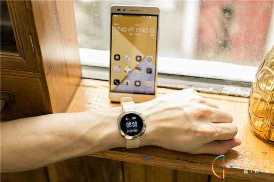 引領美學新風尚，榮耀zero手環(huán)開箱圖賞