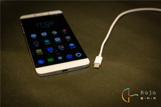 又要窒息了，樂視超級手機(jī)Max圖賞