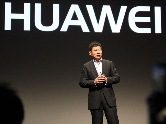 華為底氣足三年超蘋果，友商們答應(yīng)嗎