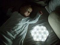 卷起來就能帶走的LED燈 沒見過吧！