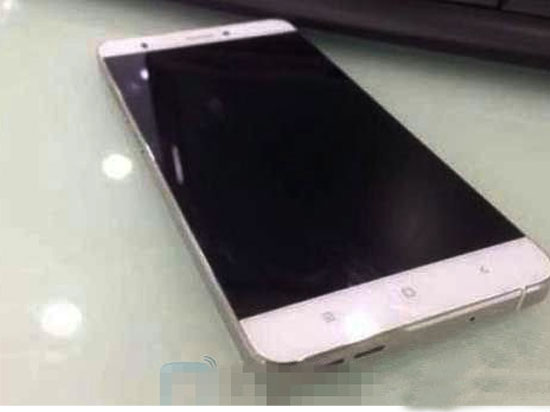 小米5真機(jī)曝光，和樂視手機(jī)神相似！