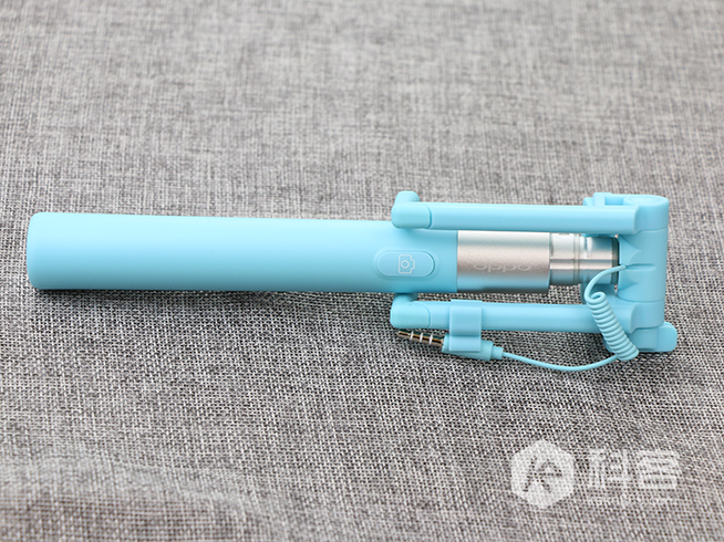 又騷又亮性價比高，OPPO自拍桿輕體驗