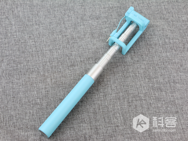 又騷又亮性價比高，OPPO自拍桿輕體驗