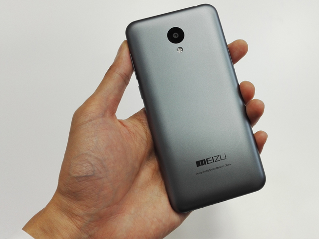 視頻:握在手里剛剛好!魅藍(lán)2開(kāi)箱上手體驗(yàn)