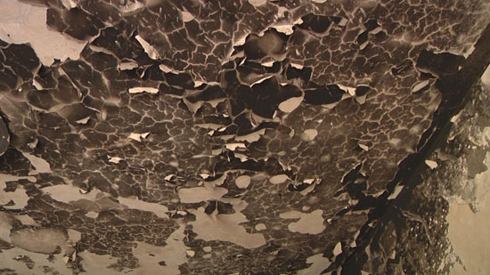 疑似華為Mate7充電爆炸，致貴州一居民房燒毀