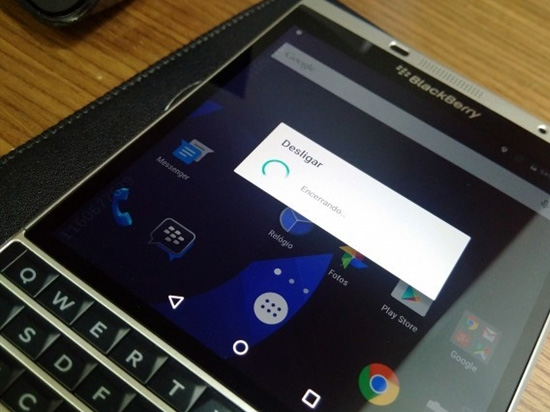 黑莓也來這招？Passport銀色版運(yùn)行Android