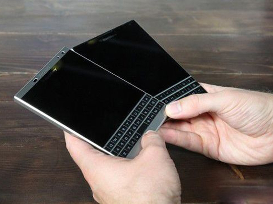 視頻：熟悉的味道！黑莓Passport銀色版上手