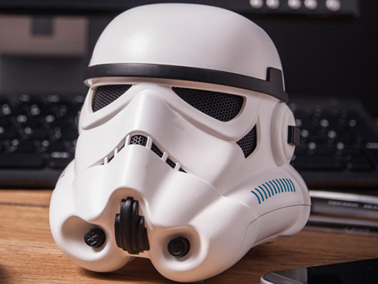 科客晚報 郭雪芙代言索尼最美中端機(jī)，小黃人手機(jī)1元眾籌…