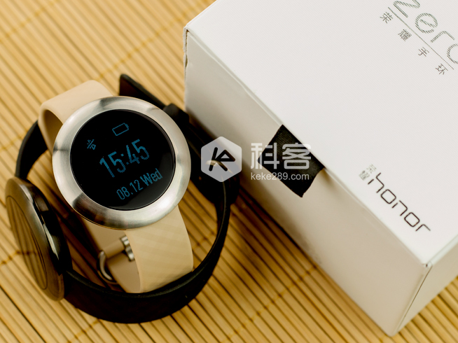 腕上精靈！華為榮耀手環(huán)zero開(kāi)箱圖賞