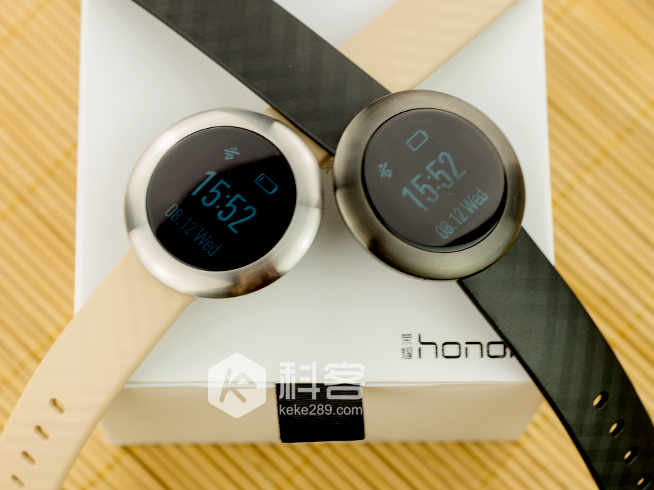 腕上精靈！華為榮耀手環(huán)zero開(kāi)箱圖賞