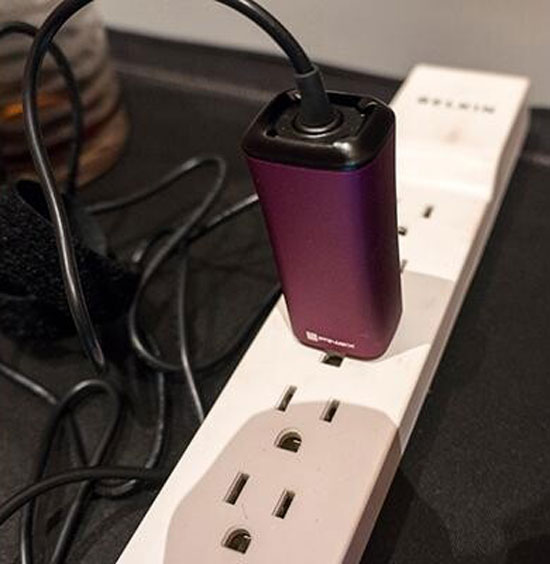 Dart便攜式筆記本充電器，竟比充電寶還小？