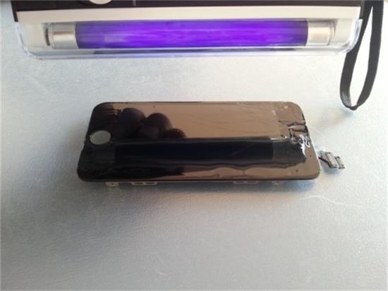 手機(jī)碎屏修復(fù)膠水出現(xiàn)了，僅售224元