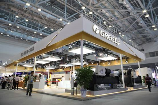 除了玩手機，格力還玩機器人呢！