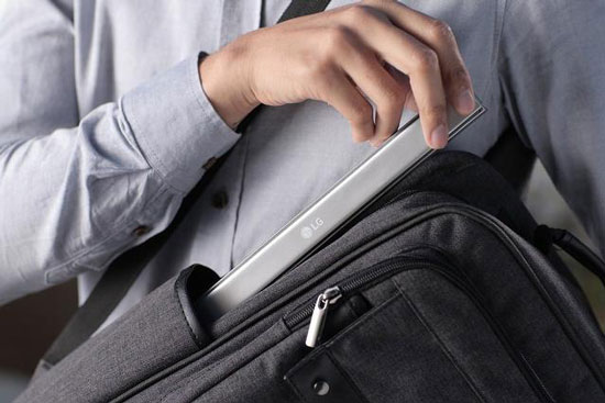 LG推卷軸式藍(lán)牙鍵盤(pán)，可兼容智能手機(jī)和平板