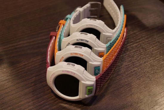 明智之舉！阿爾卡特發(fā)布三防智能手表Go Watch