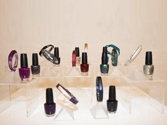 Jawbone推出指甲油？竟與手環(huán)同配色！