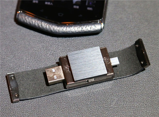 驚呆！8848鈦金手機(jī)唯一價(jià)值只是這里？