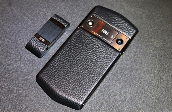 驚呆！8848鈦金手機(jī)唯一價(jià)值只是這里？