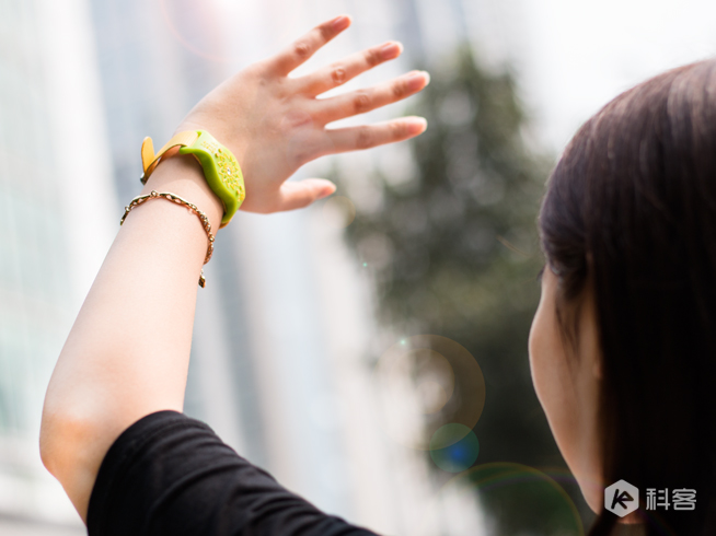 安全地享受陽光 SunFriend日光手環(huán)評(píng)測