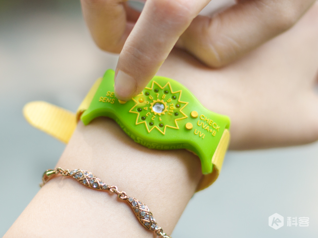 安全地享受陽光 SunFriend日光手環(huán)評(píng)測