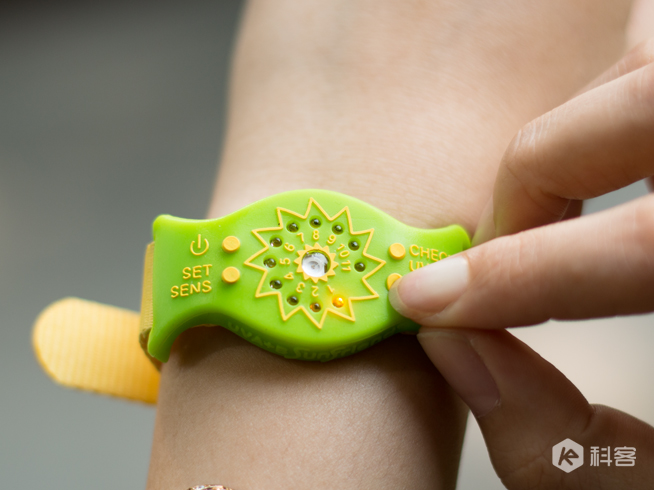 安全地享受陽光 SunFriend日光手環(huán)評(píng)測