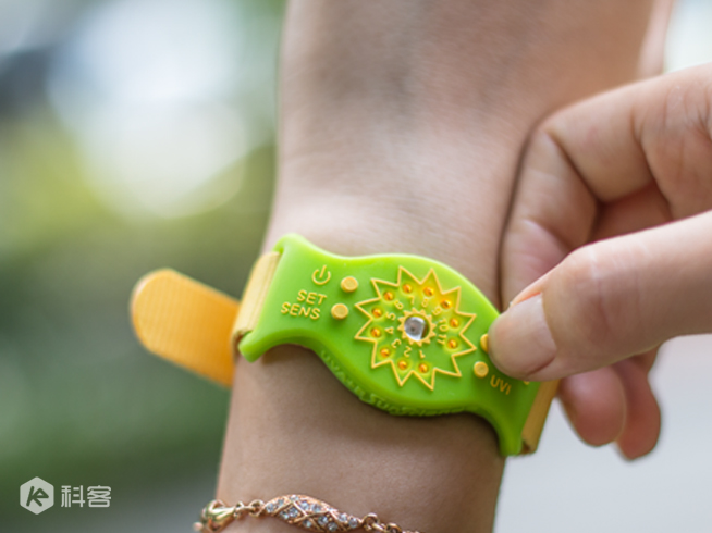 安全地享受陽光 SunFriend日光手環(huán)評(píng)測