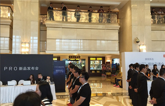 江湖對決！小米、魅族這場面鬧大了吧