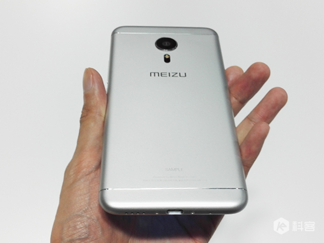 還以為iPhone又發(fā)布了，魅族PRO 5上手圖賞