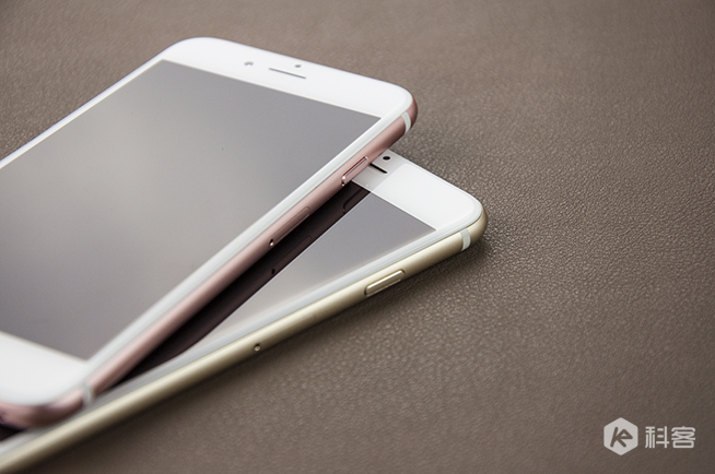 iPhone 6s開(kāi)箱圖賞：誰(shuí)說(shuō)粉色就娘炮？