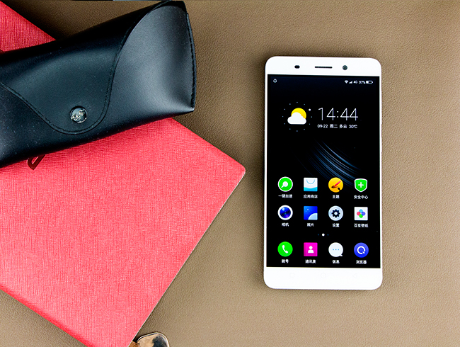 奇酷手機(jī)青春版評測 千元金屬機(jī)也有指紋識別