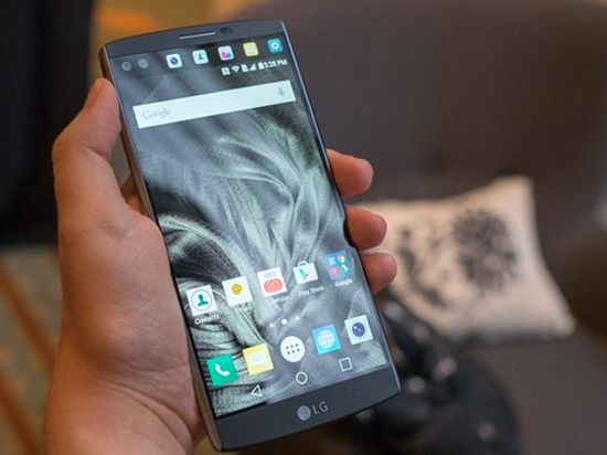 視頻：售價破4千！主副雙屏LG V10真機上手?