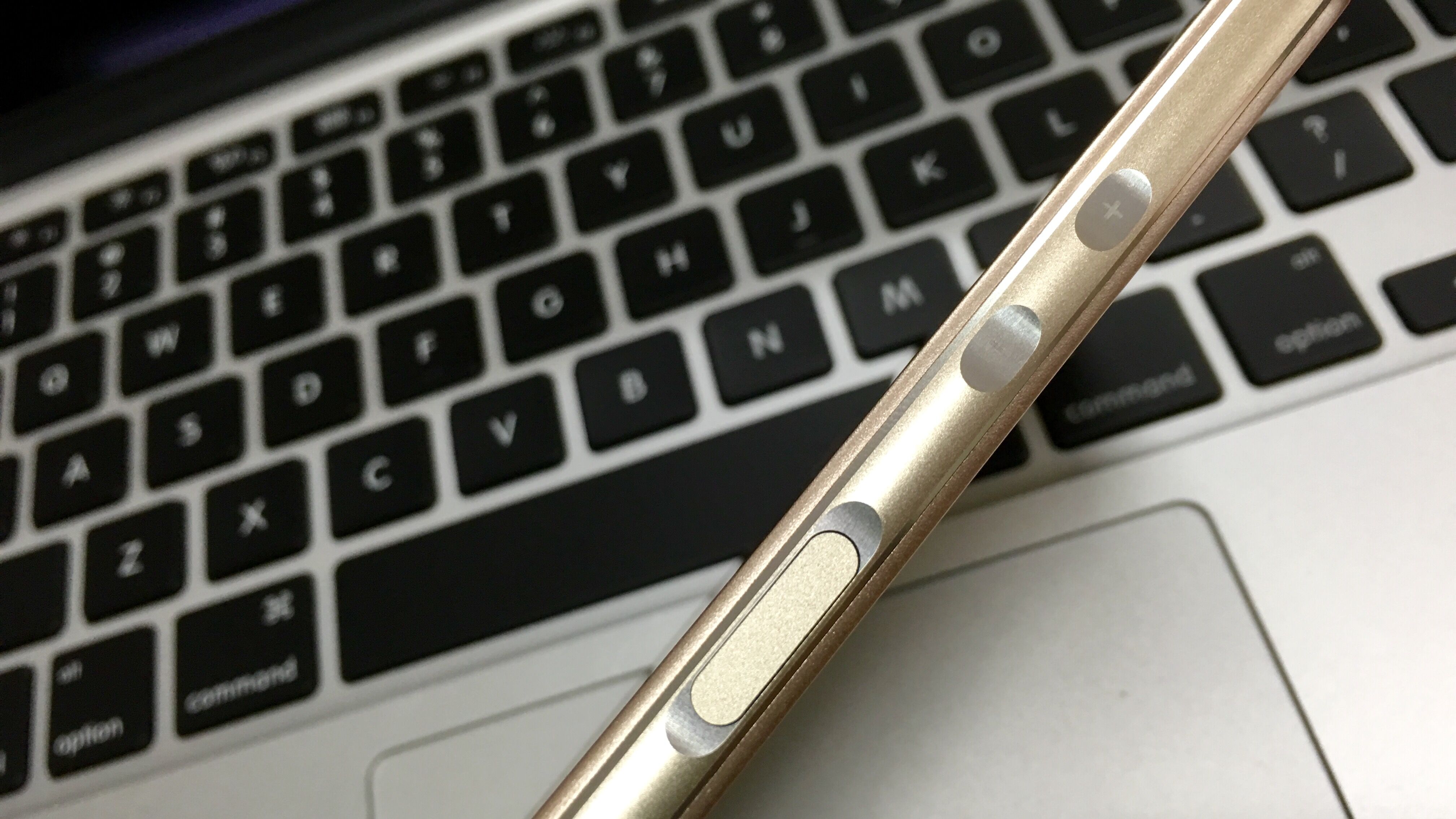 科客晚報(bào) 小米魅族又發(fā)新機(jī)，全網(wǎng)通堅(jiān)果手機(jī)將至