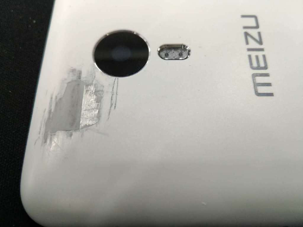 魅藍(lán)metal金屬后殼如何隱藏掉白帶的？真相在這里