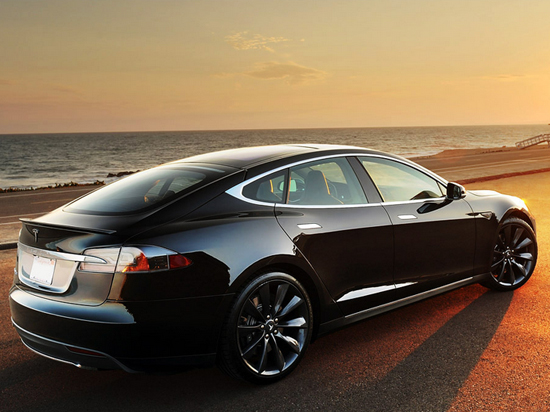 特斯拉自動(dòng)駕駛系統(tǒng)正式在中國(guó)地區(qū)推送！