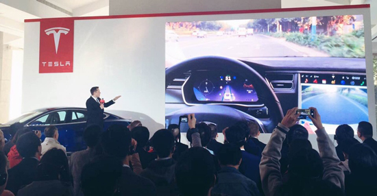 特斯拉自動(dòng)駕駛系統(tǒng)正式在中國(guó)地區(qū)推送！