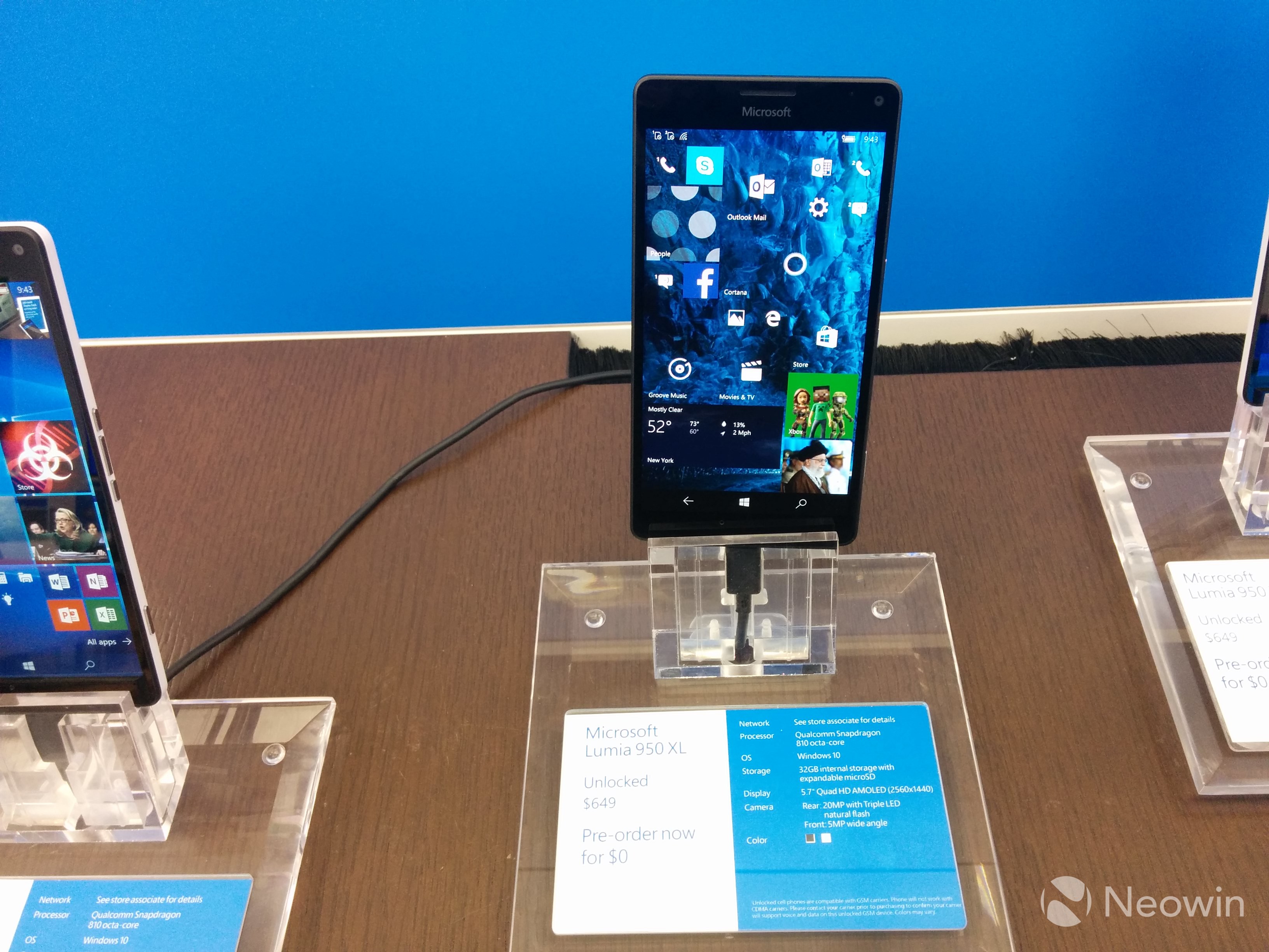 比蘋(píng)果Apple Store更氣派！全球最大微軟旗艦店開(kāi)業(yè)