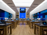 比蘋果Apple Store更氣派！全球最大微軟旗艦店開業(yè)