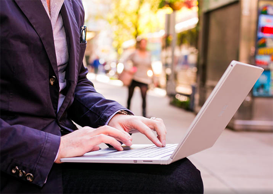 想買Surface Book？先看看媒體們?cè)趺丛u(píng)價(jià)