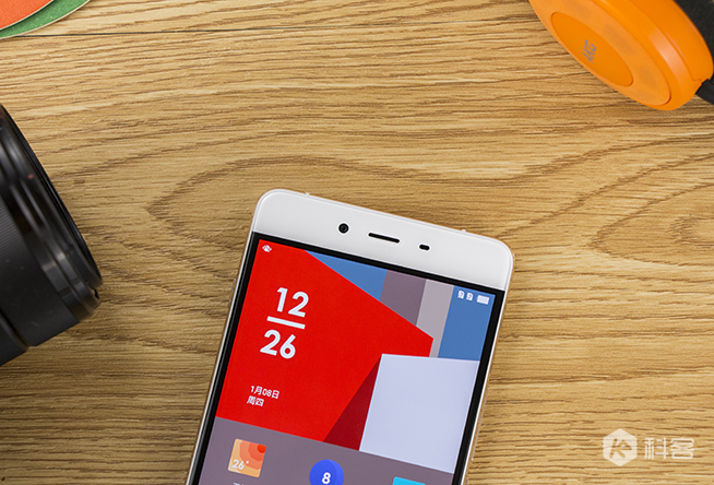 一加手機X開箱圖賞：顏值擔(dān)當(dāng)?shù)那гp旗艦