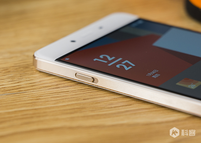 一加手機X開箱圖賞：顏值擔(dān)當(dāng)?shù)那гp旗艦