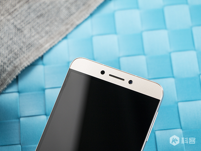 重新定義千元機(jī)？樂視樂1s開箱圖賞