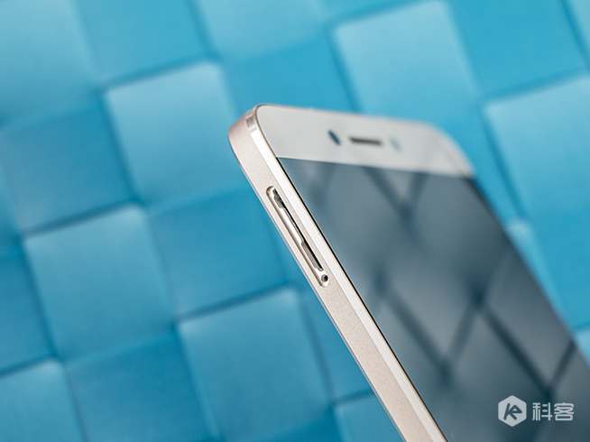 重新定義千元機(jī)？樂視樂1s開箱圖賞