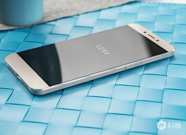 重新定義千元機(jī)？樂視樂1s開箱圖賞