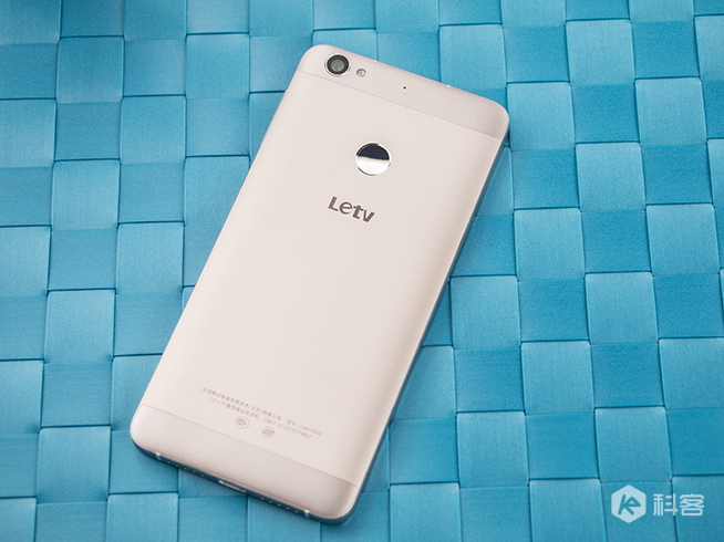 重新定義千元機(jī)？樂視樂1s開箱圖賞