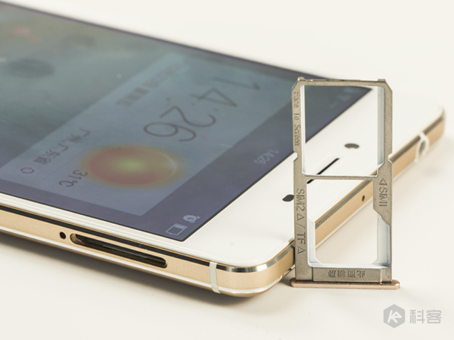 長(zhǎng)續(xù)航配搭閃充的完美結(jié)合：OPPO R7s評(píng)測(cè)