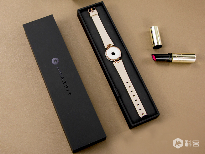 女神高圓圓設(shè)計(jì)！Amazfit智能手環(huán)圖賞