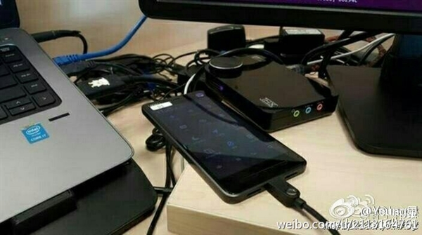 錘子T2真機(jī)曝光，居然還賣(mài)3000+？