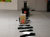 自拍桿防身術(shù)？讓你自拍之余也能防身！